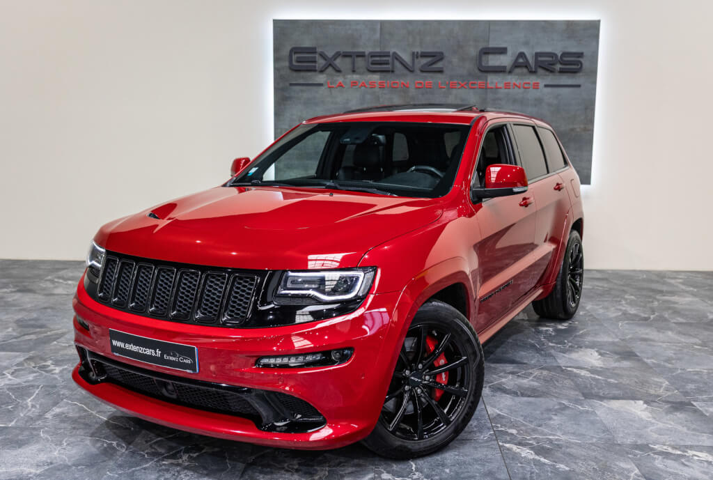 Jeep-SRT-Rouge-3-4-av-g-scaled.jpg