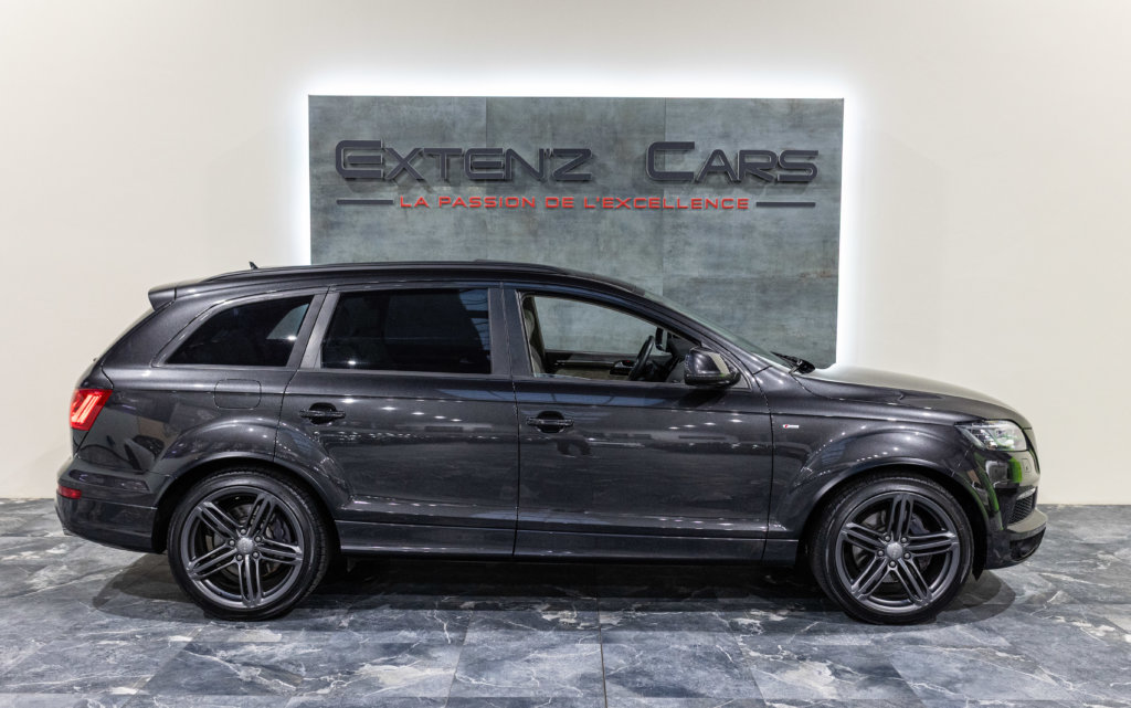 Audi Q7 V8 TDI lateral