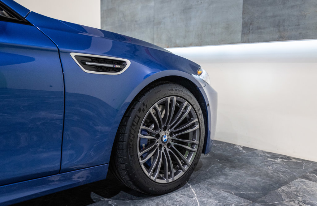 M5 F10 Bleu Interieur 13