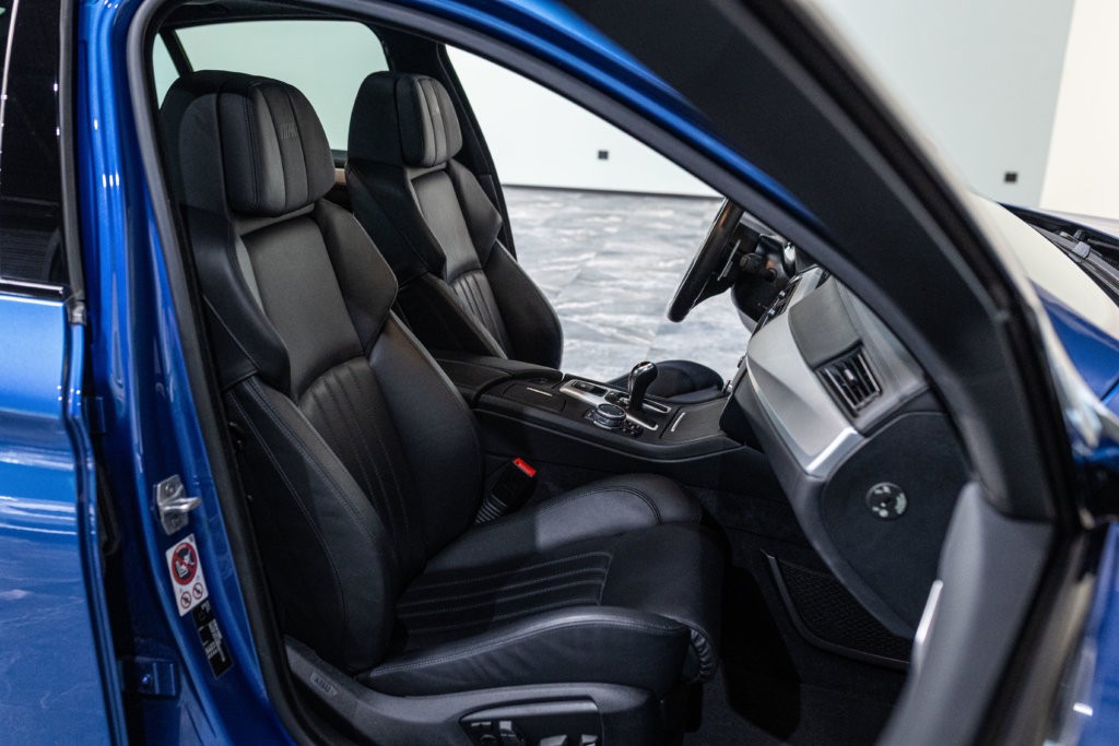 M5 F10 Bleu Interieur 20