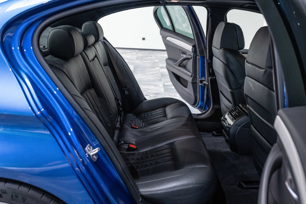 M5 F10 Bleu Interieur 34