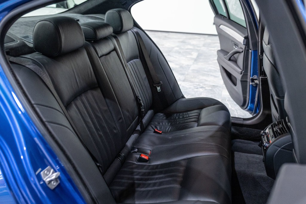 M5 F10 Bleu Interieur 35
