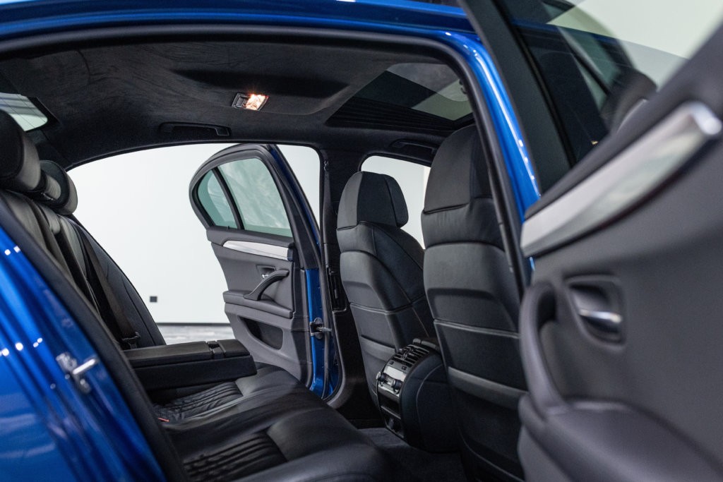 M5 F10 Bleu Interieur 36