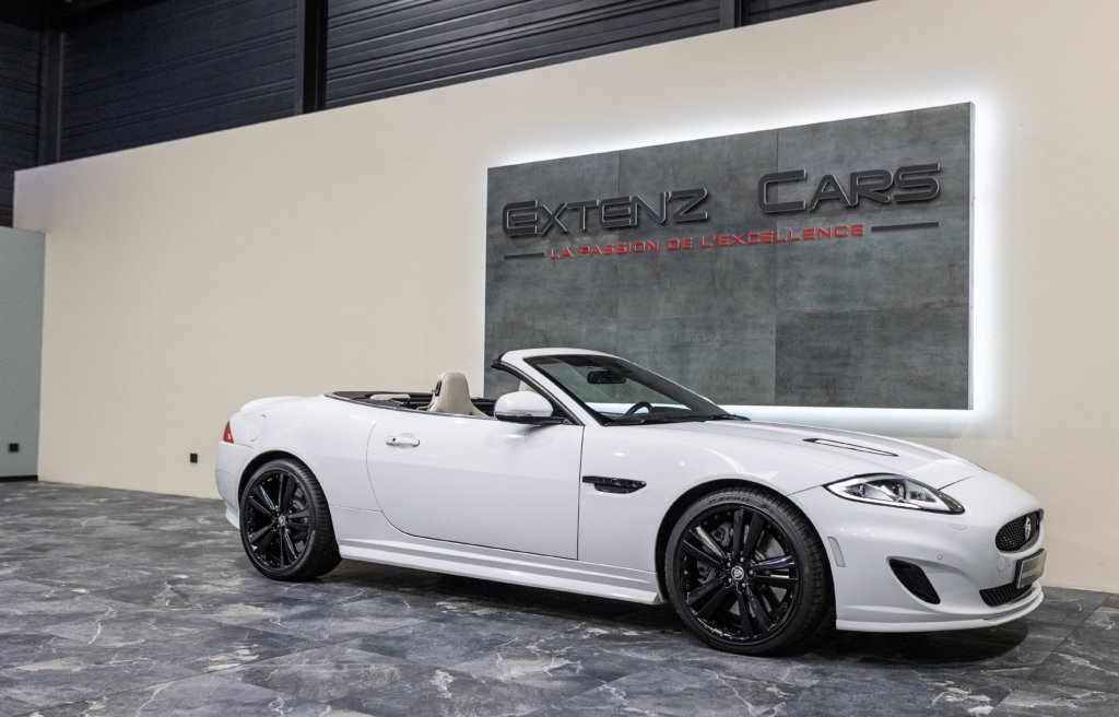 Jaguar XKR Cab Blanc 3-4 decapot