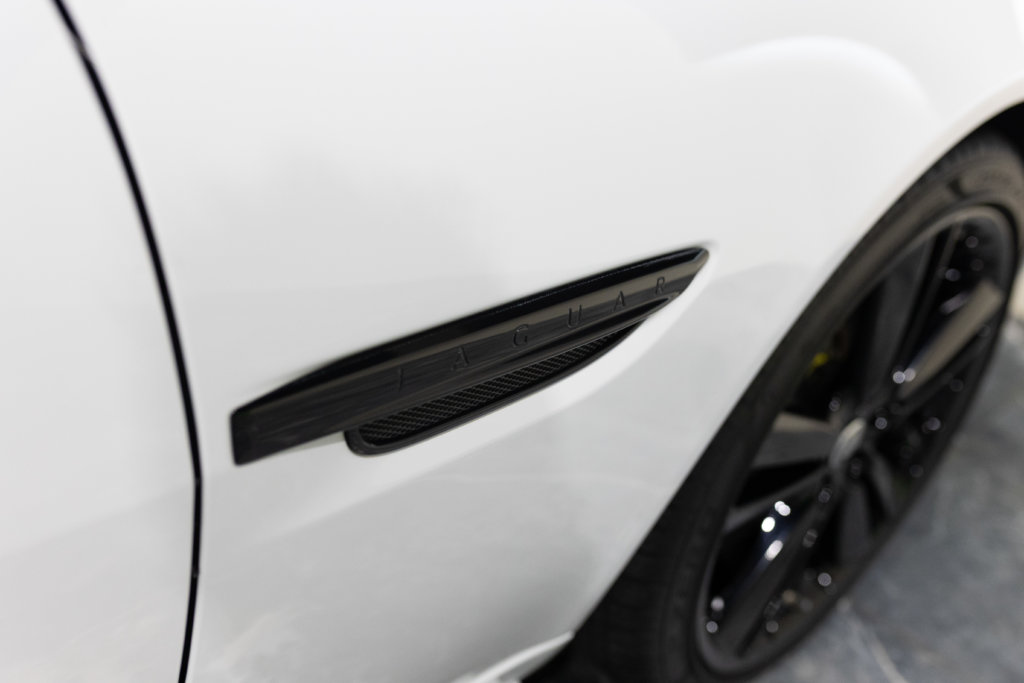 Jaguar XKR Cab Blanc Interieur 15