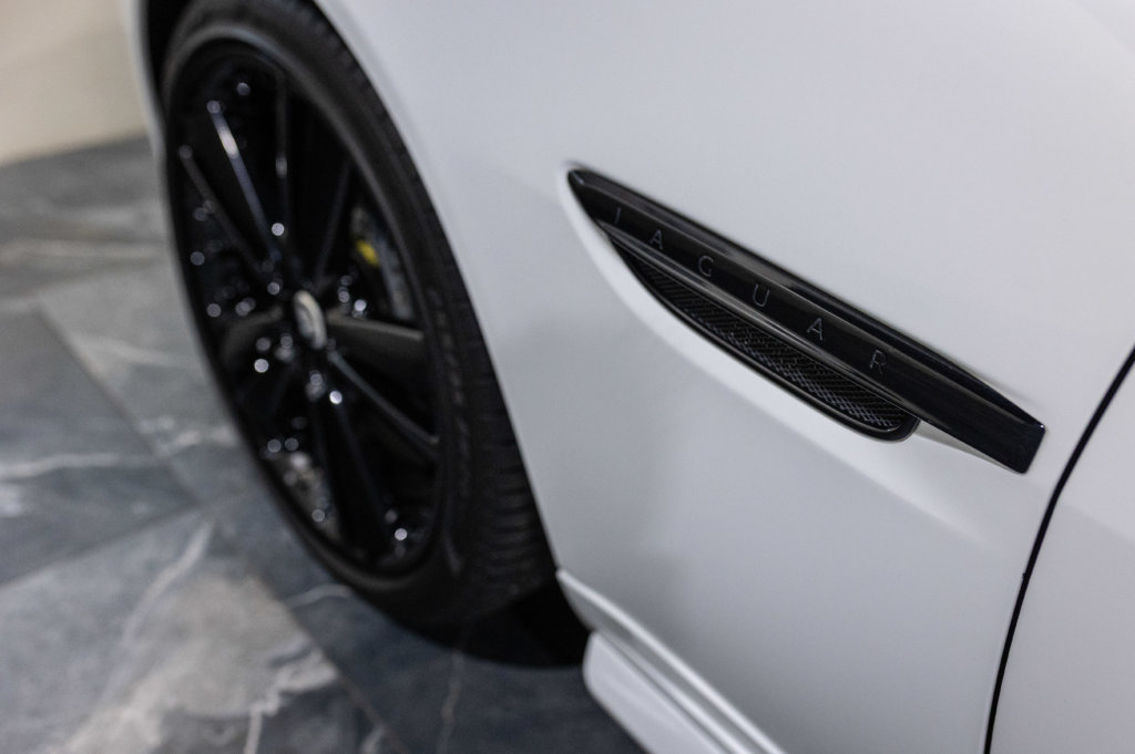 Jaguar XKR Cab Blanc Interieur 17