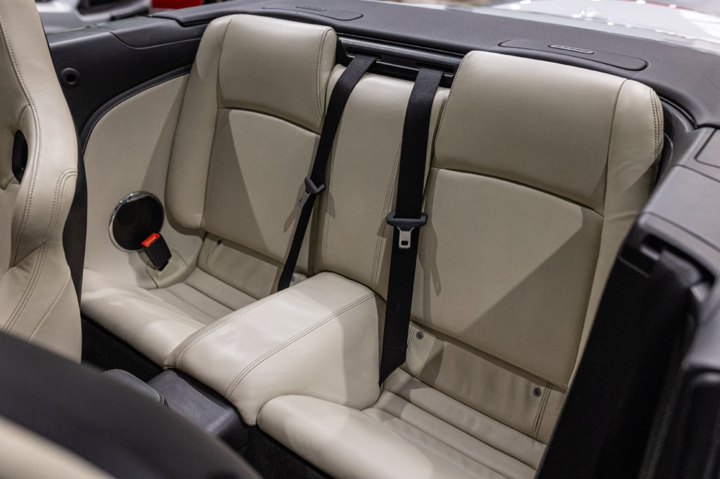 Jaguar XKR Cab Blanc Interieur 26