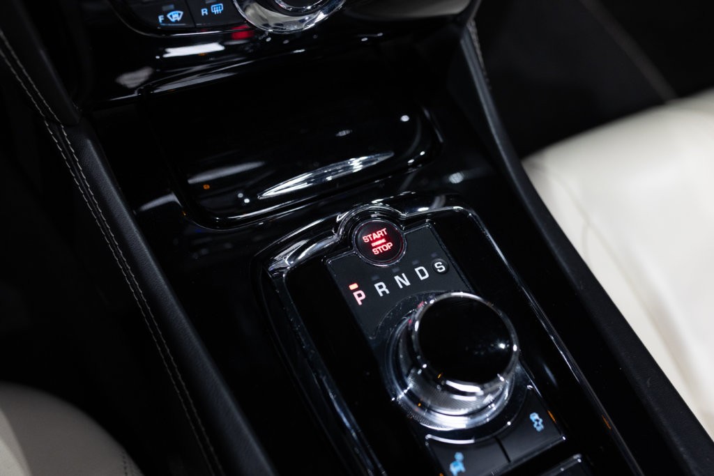 Jaguar XKR Cab Blanc Interieur 41