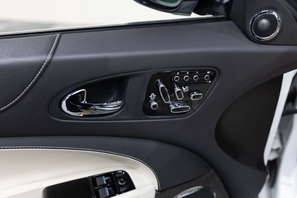 Jaguar XKR Cab Blanc Interieur 5