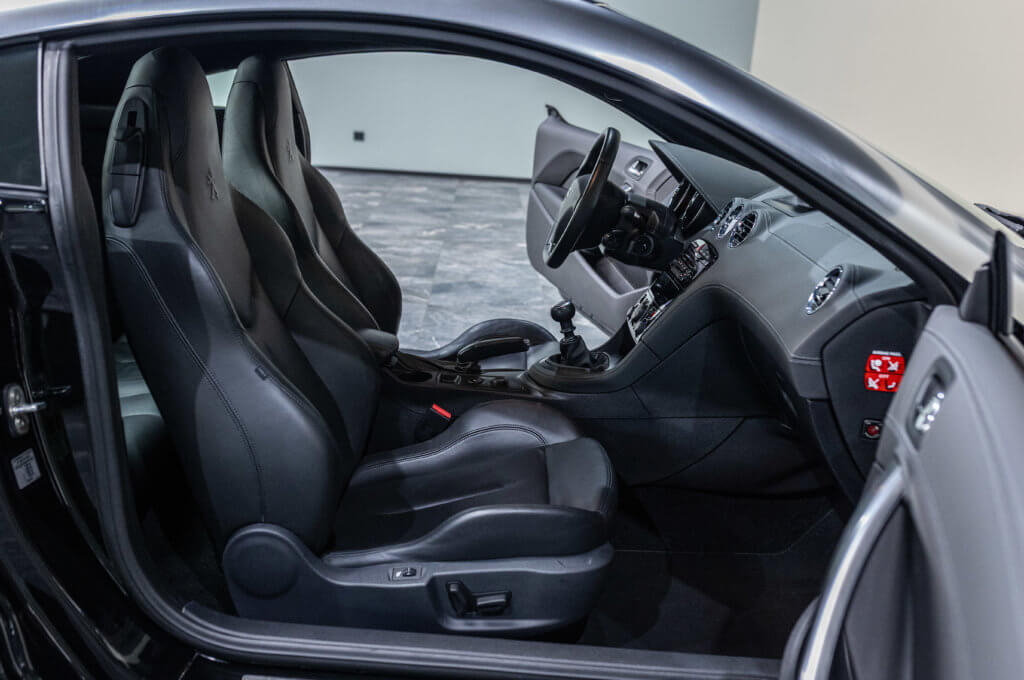 RCZ THP 200 Interieur 16