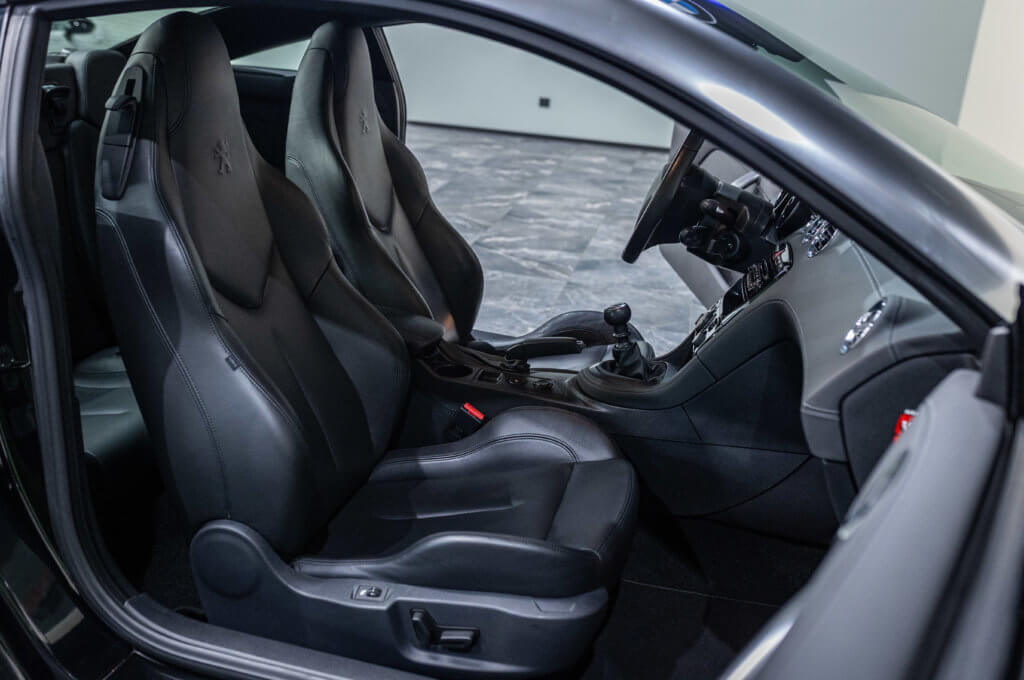 RCZ THP 200 Interieur 17