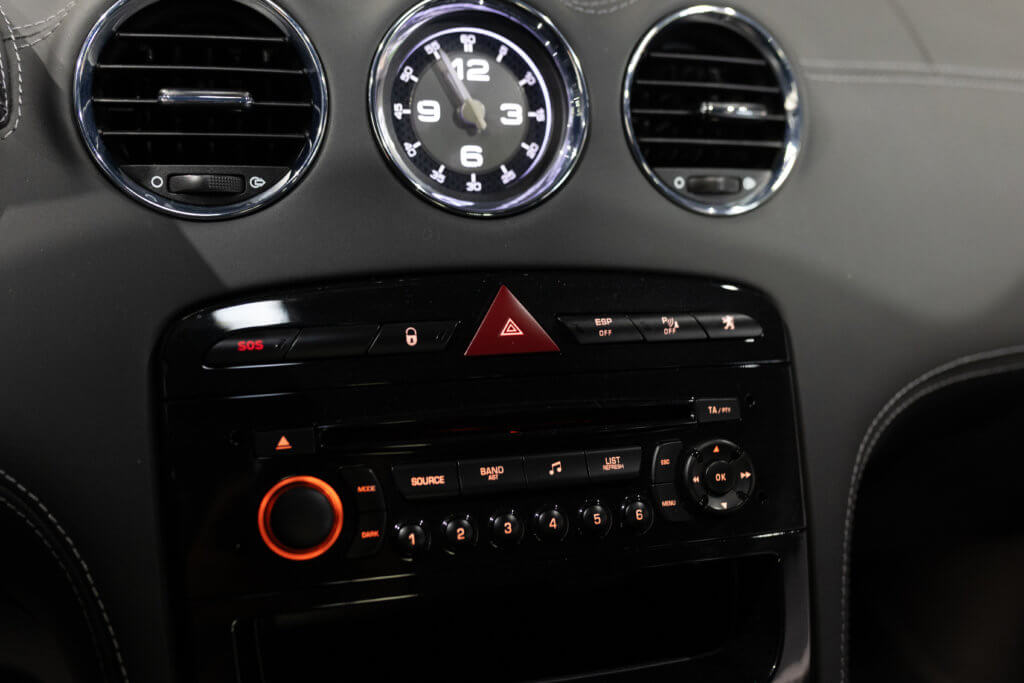 RCZ THP 200 Interieur 27