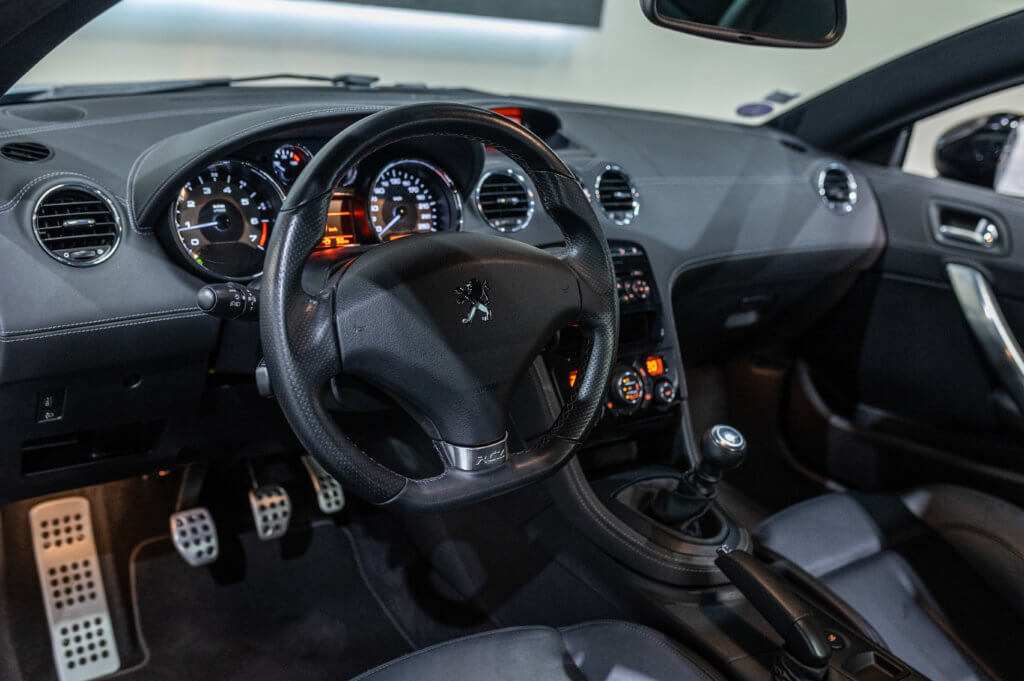 RCZ THP 200 Interieur 5