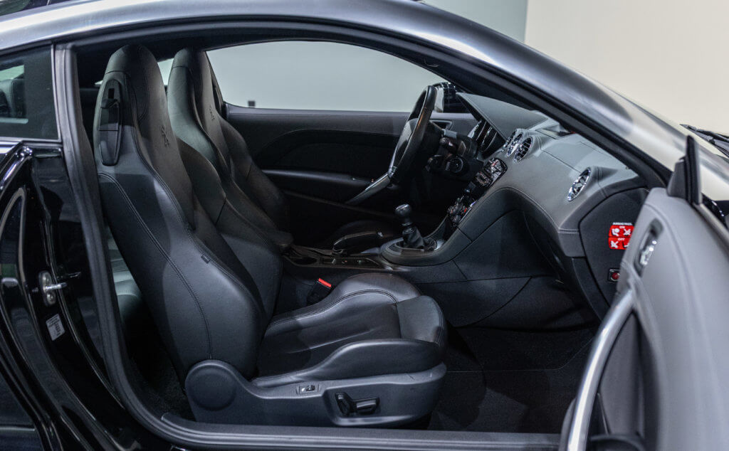 RCZ THP 200 Interieur 6
