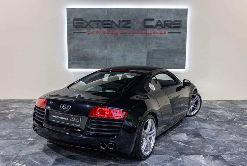 Audi R8 V8 Noir 3-4 ar d