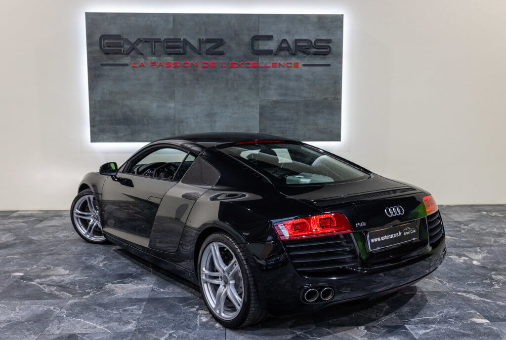 Audi R8 V8 Noir 3-4 ar g