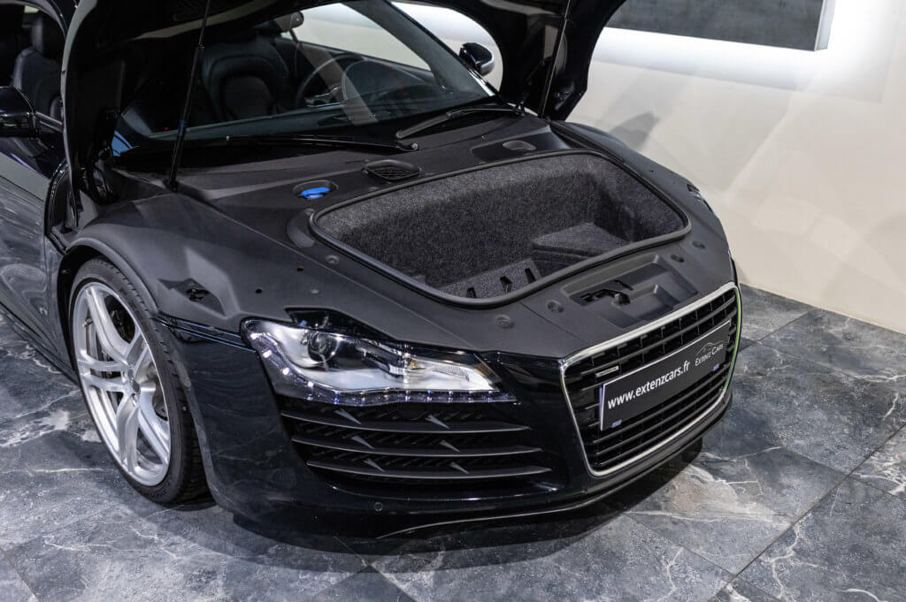 Audi R8 V8 Noir Coffre avant