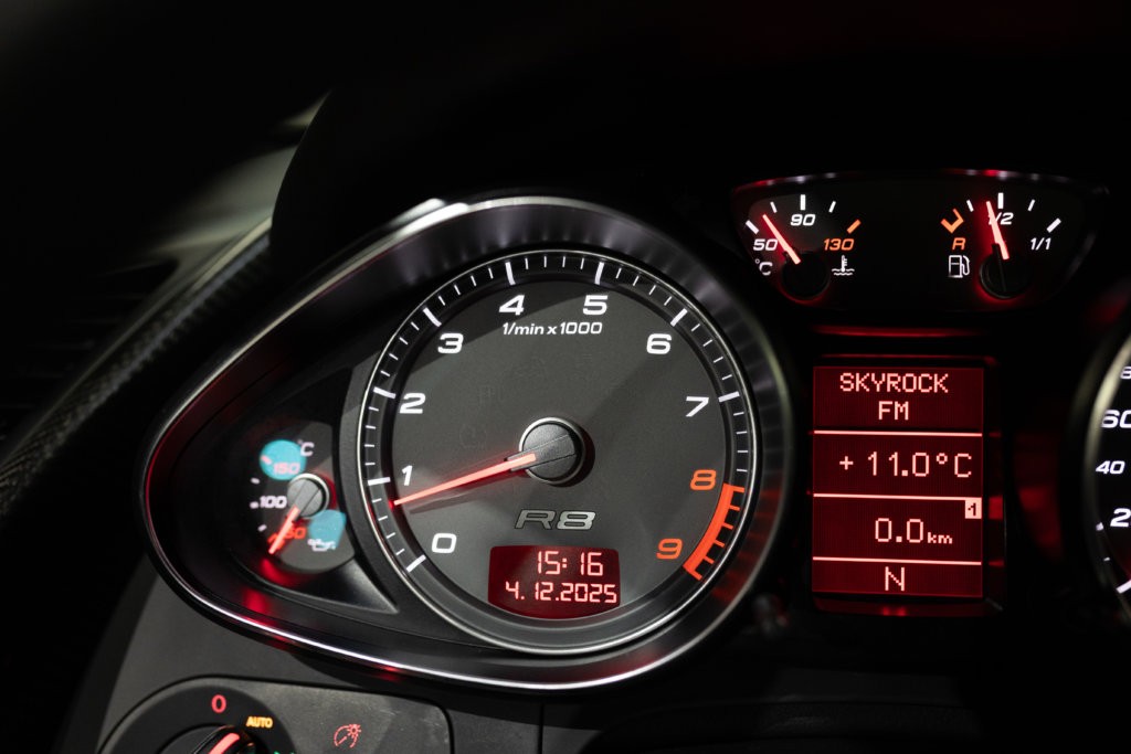 Audi R8 V8 Noir Interieur 24