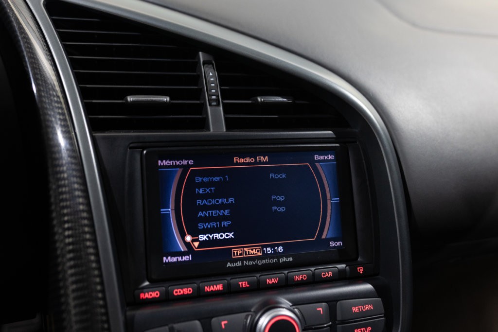 Audi R8 V8 Noir Interieur 26