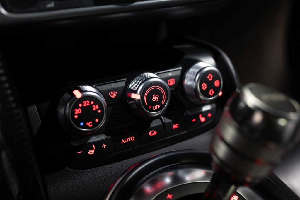 Audi R8 V8 Noir Interieur 29
