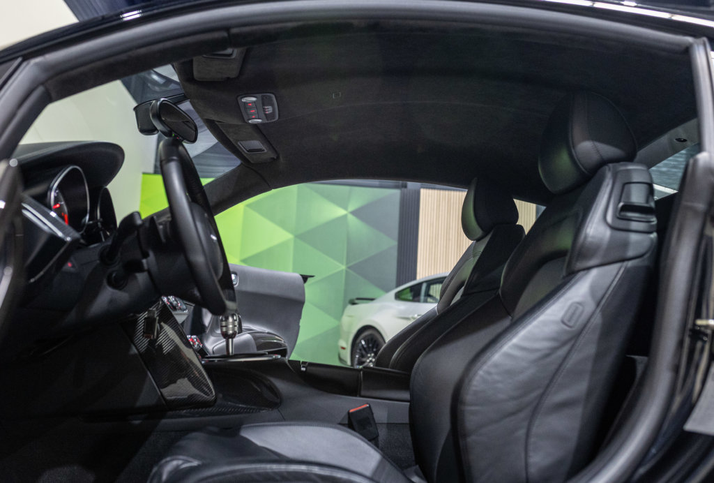 Audi R8 V8 Noir Interieur 44
