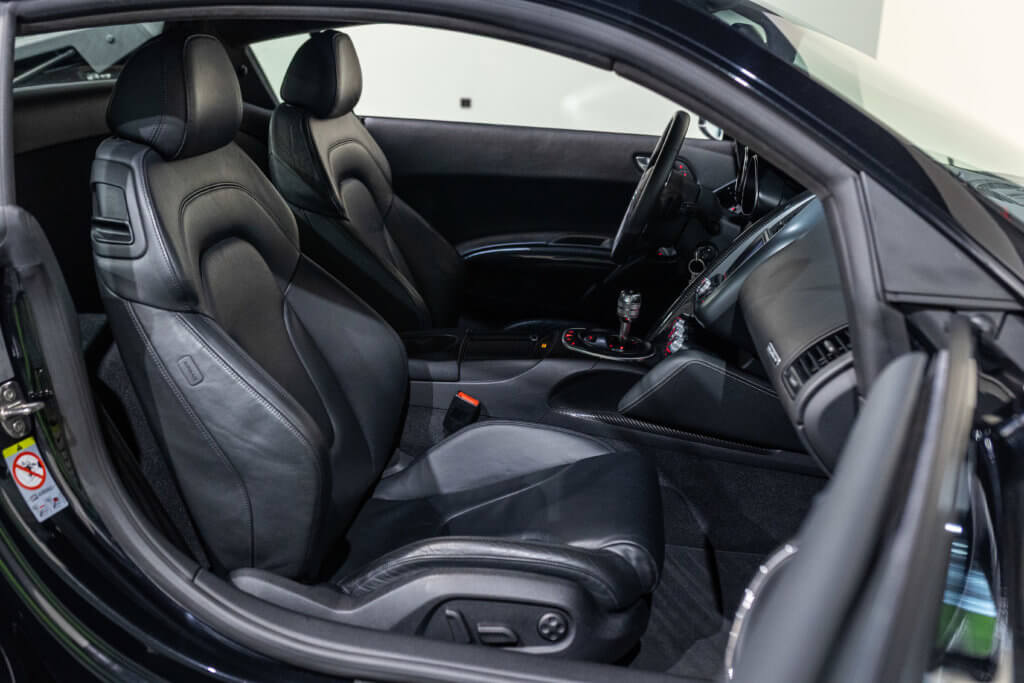 Audi R8 V8 Noir Interieur 7