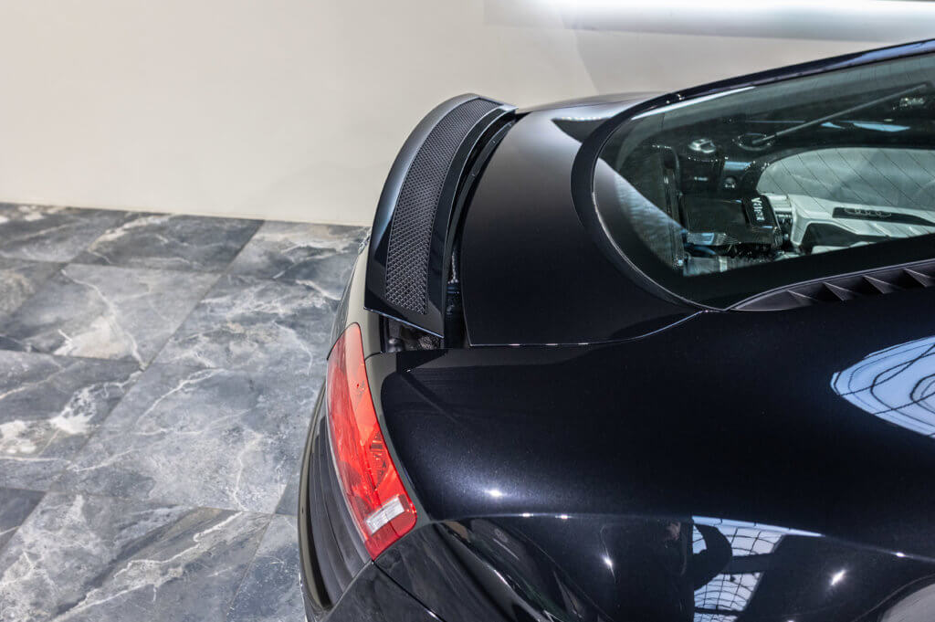 Audi R8 V8 Noir aileron on 2