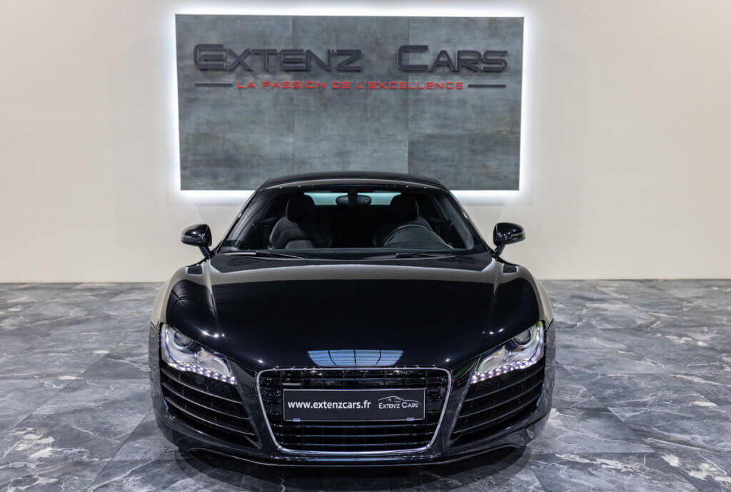 Audi R8 V8 Noir face