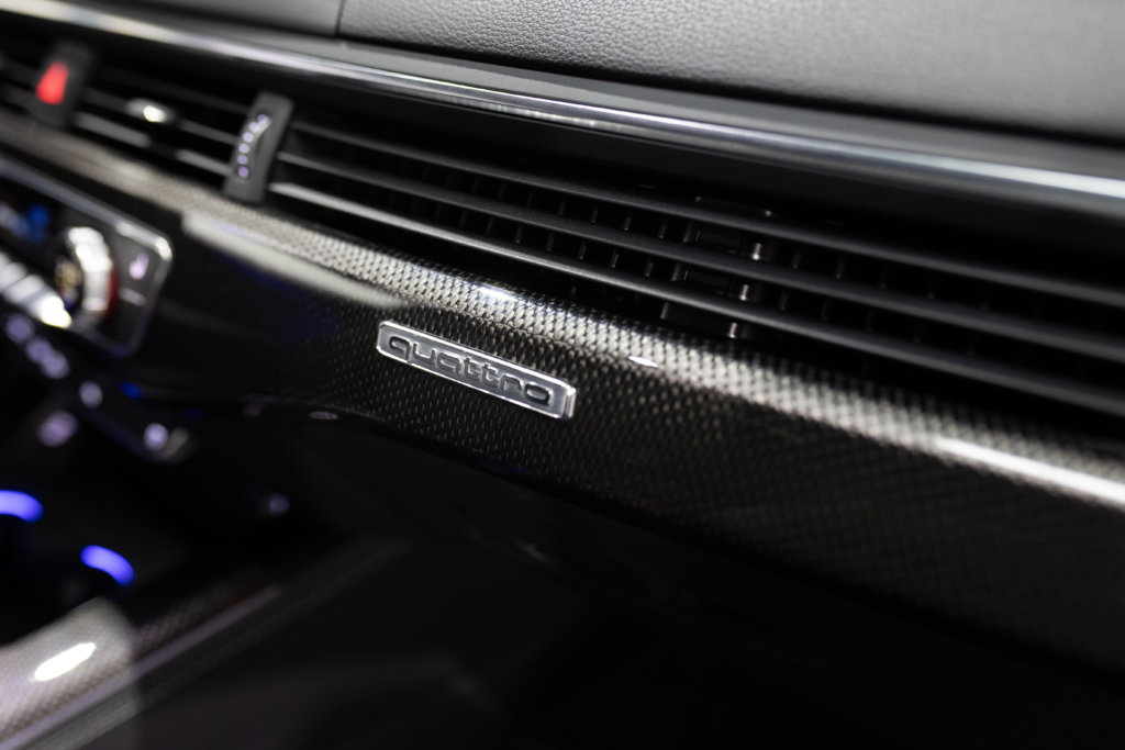 Audi S5 Rouge Interieur 16