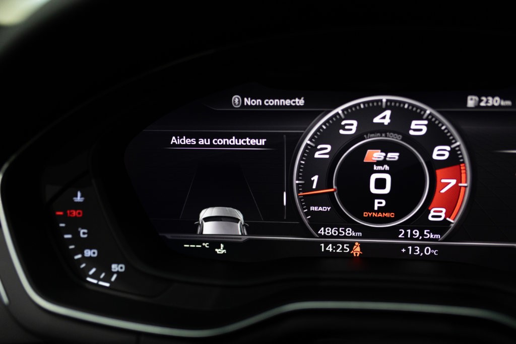 Audi S5 Rouge Interieur 30