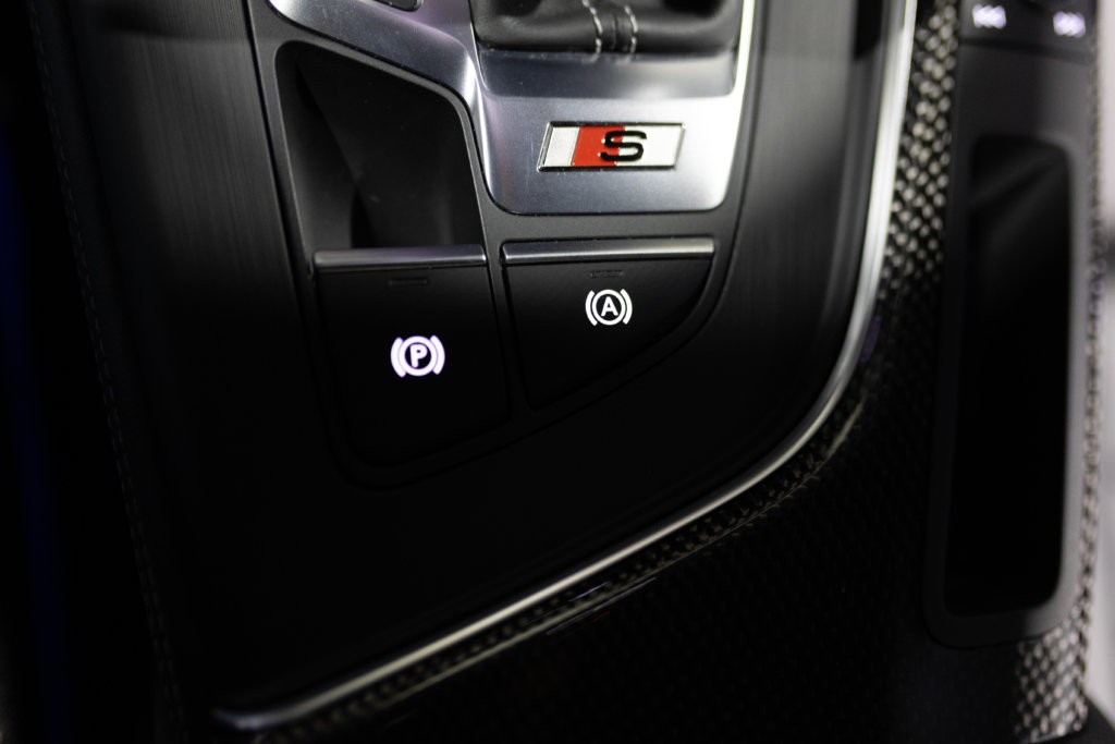 Audi S5 Rouge Interieur 42