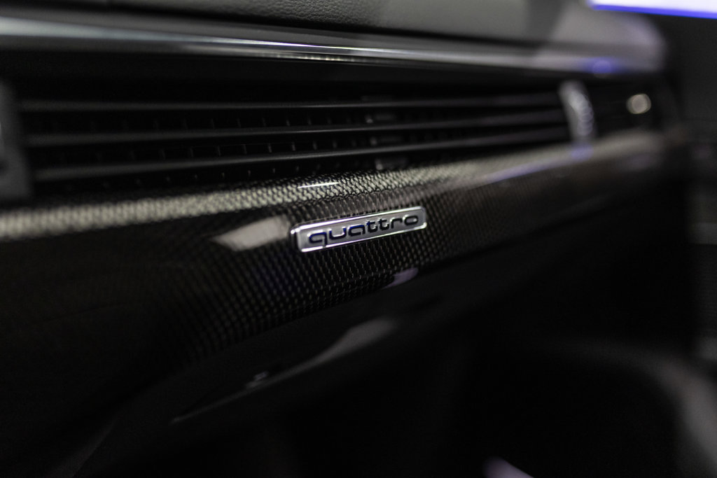 Audi S5 Rouge Interieur 46