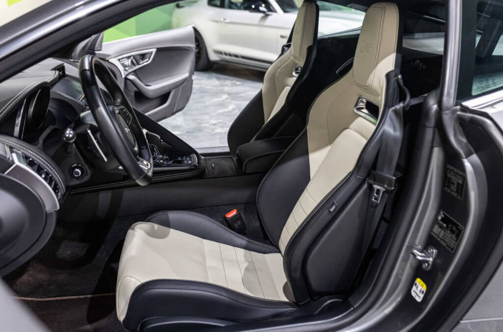 F-Type R Gris Corris Interieur 20