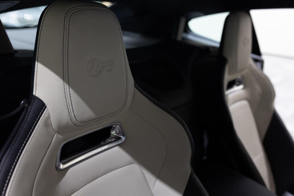 F-Type R Gris Corris Interieur 25