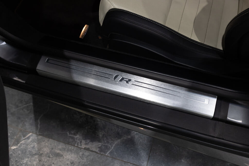 F-Type R Gris Corris Interieur 3