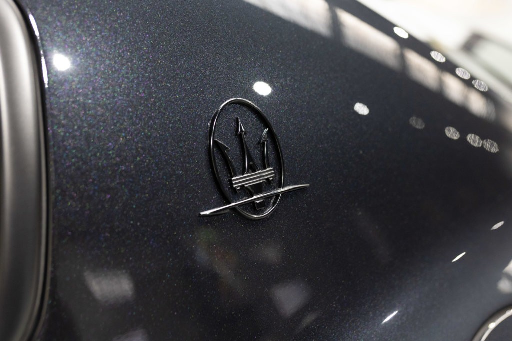 Maserati Ghibli Noir Interieur Rouge Interieur 24