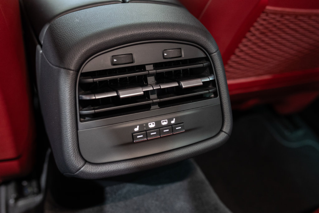 Maserati Ghibli Noir Interieur Rouge Interieur 27