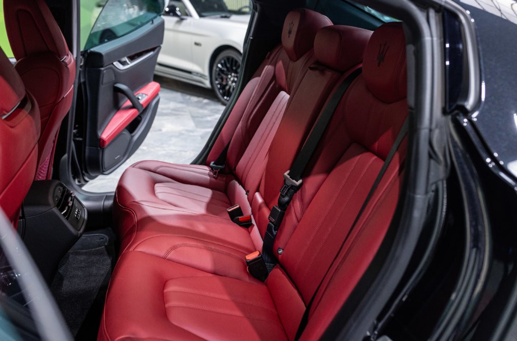 Maserati Ghibli Noir Interieur Rouge Interieur 31