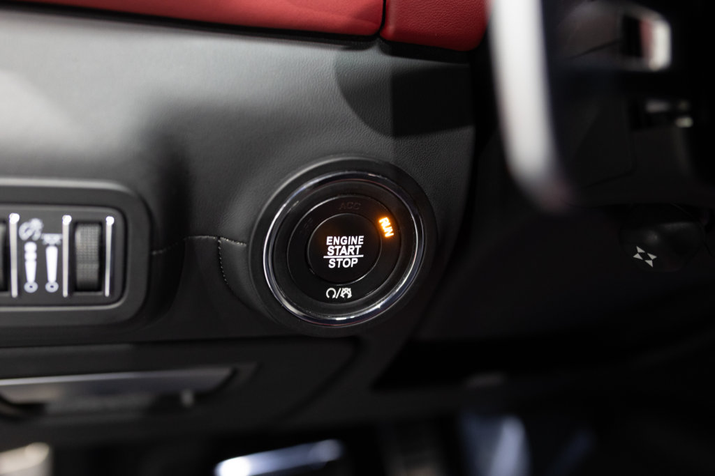 Maserati Ghibli Noir Interieur Rouge Interieur 40