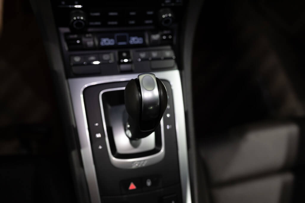 911 Blanche interieur 28