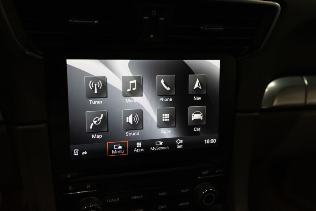 911 Blanche interieur 34