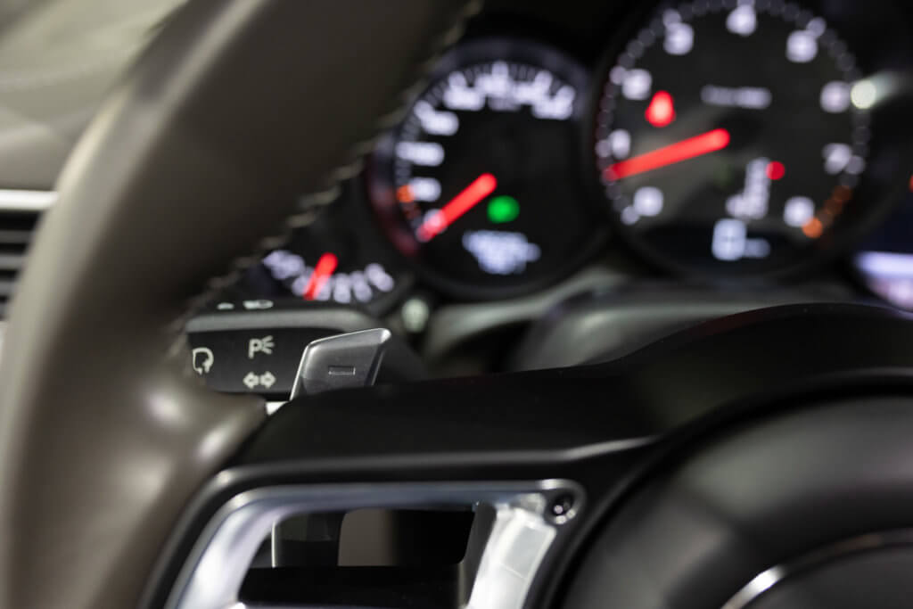 911 Blanche interieur 36