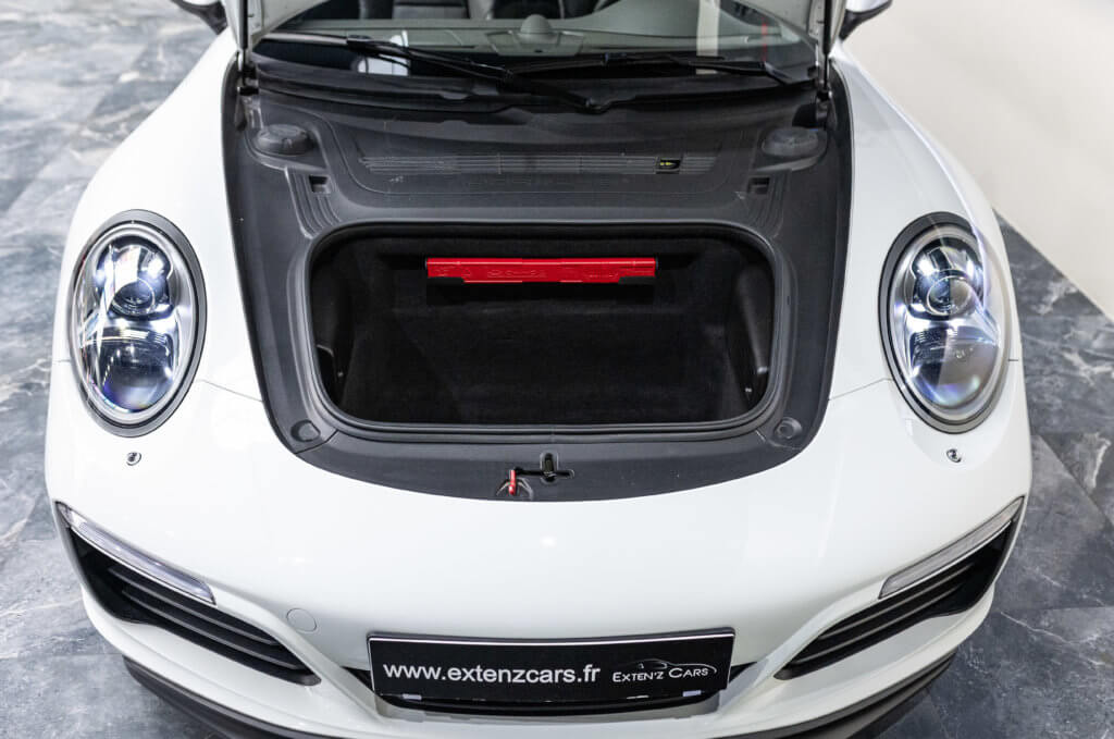 911 Blanche moteur 2