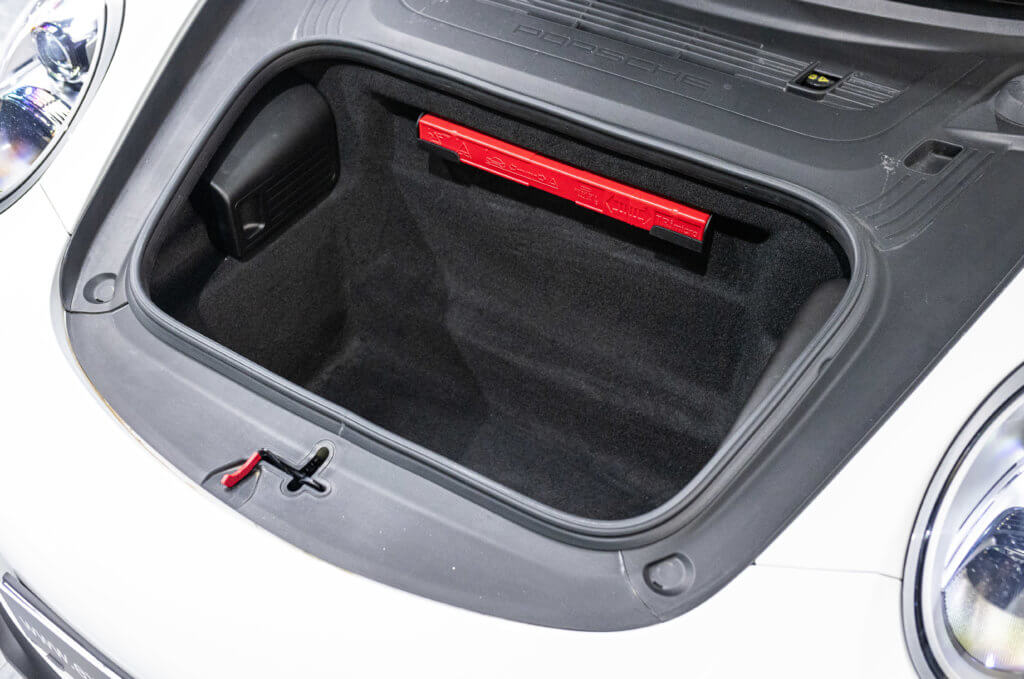 911 Blanche moteur 3