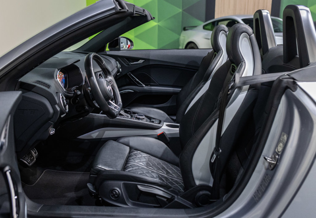 Audi TT S Grise MK3 Interieur