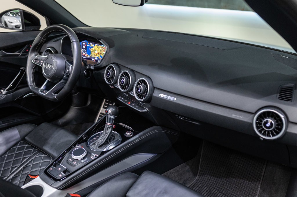 Audi TT S Grise MK3 Interieur 12