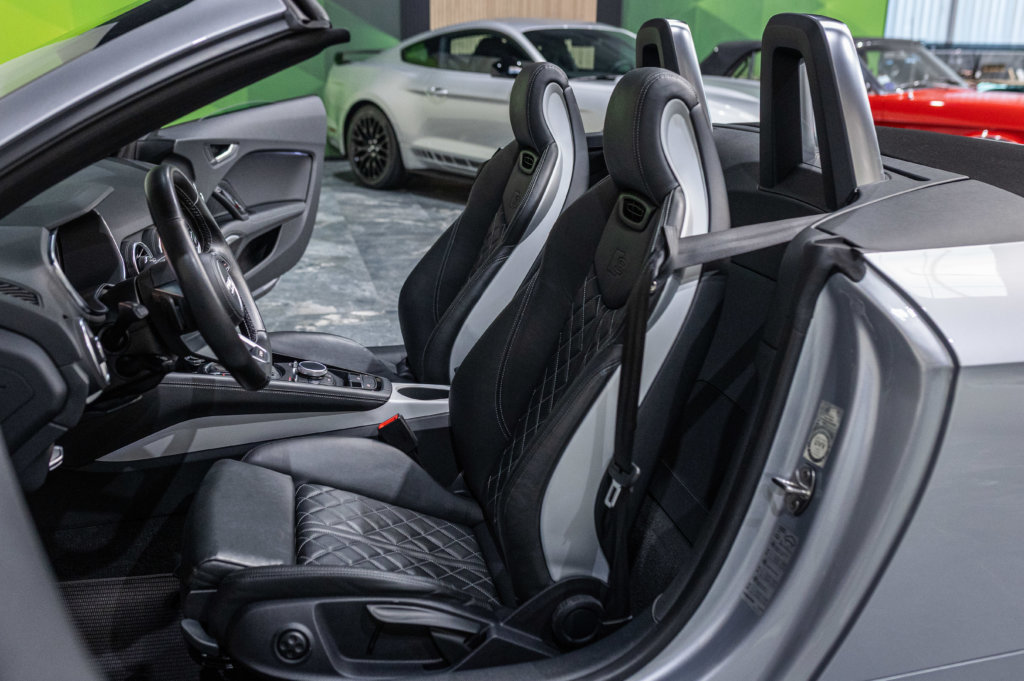 Audi TT S Grise MK3 Interieur 19