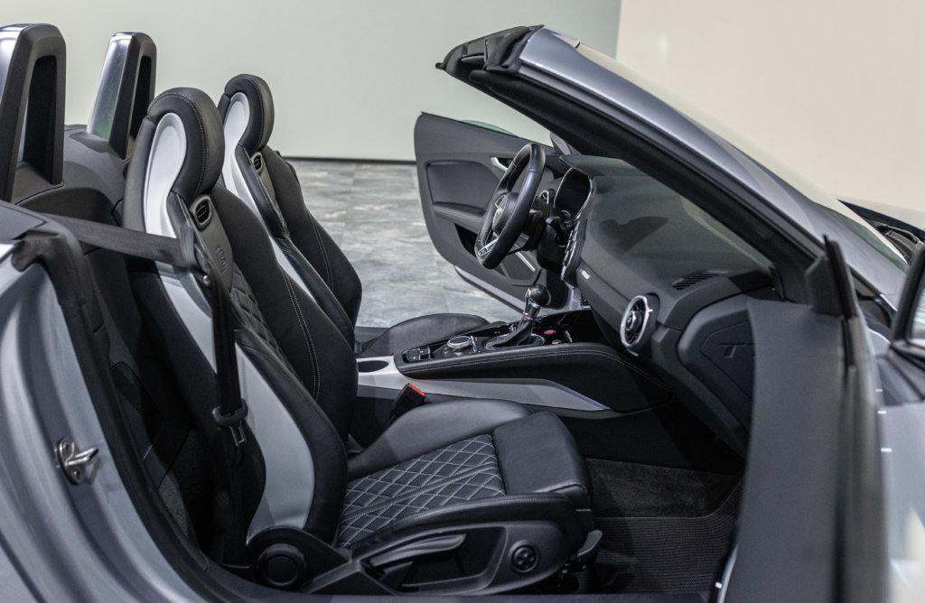 Audi TT S Grise MK3 Interieur 21