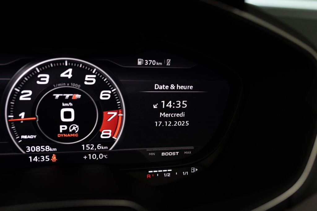 Audi TT S Grise MK3 Interieur 27