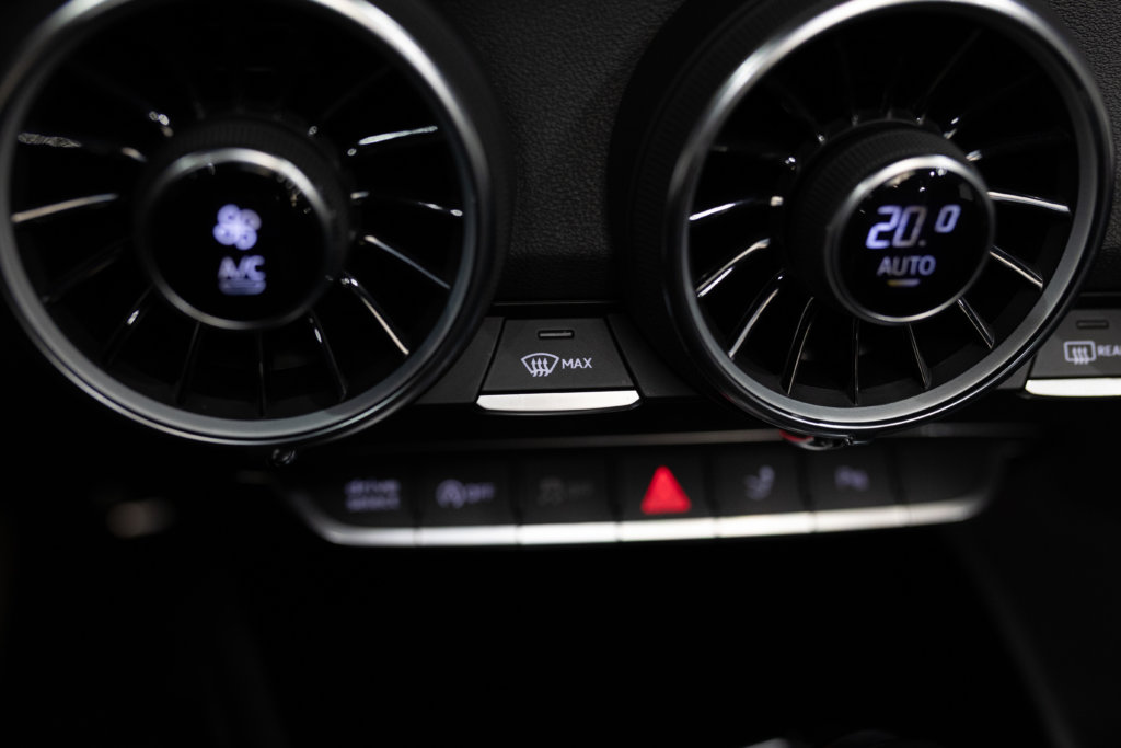 Audi TT S Grise MK3 Interieur 29